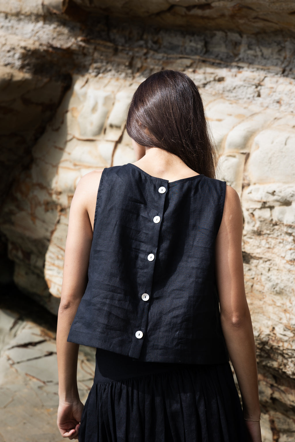 Shell Buttons Top – City Hall